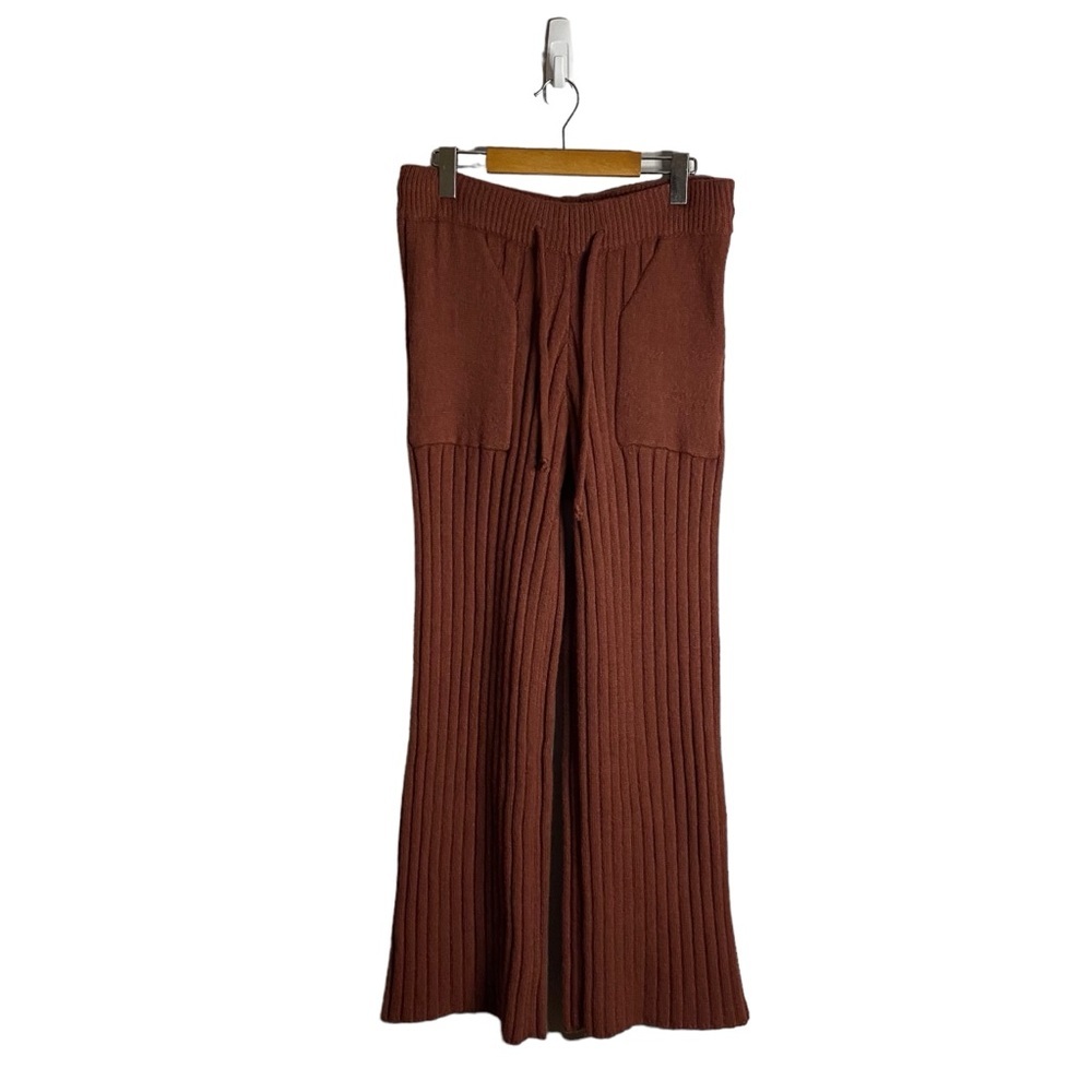 Compania Fantastica Women's Burgundy High Waisted Ribbed Knit Pant